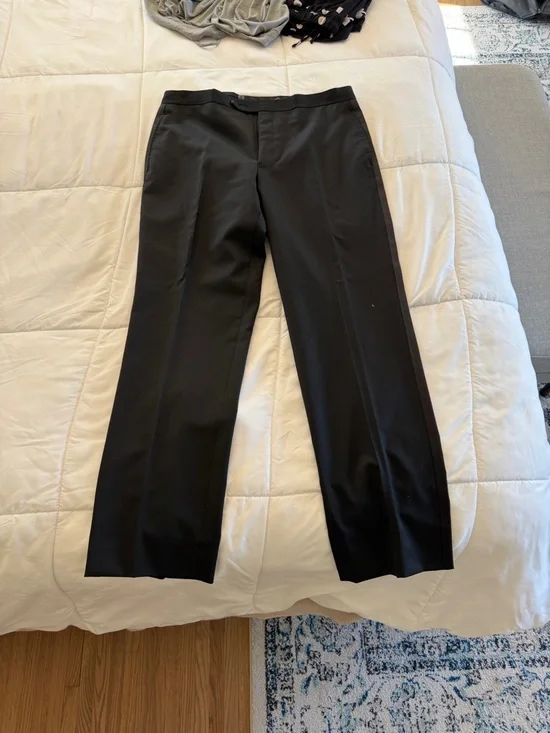 Calvin Klein Black Tuxedo Suit | 100% Wool | Size 34R | Peak Lapel - Picture 4 of 7